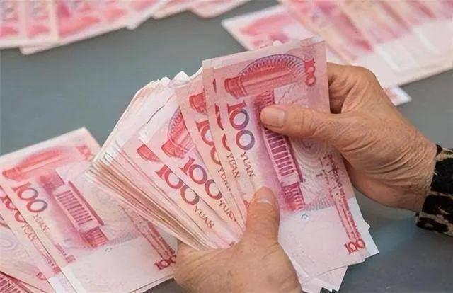 Vì sao người giàu ít khi giúp họ hàng? Khi đã tự mình trải qua, tôi mới biết lý do