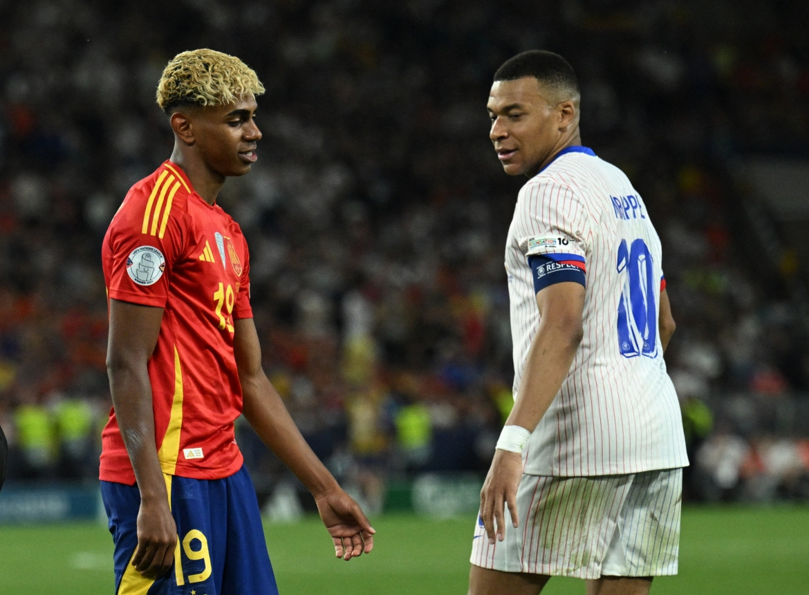 Soi trận bán kết đắt giá nhất lịch sử World Cup: Dàn sao nghìn tỷ đối đầu trực diện