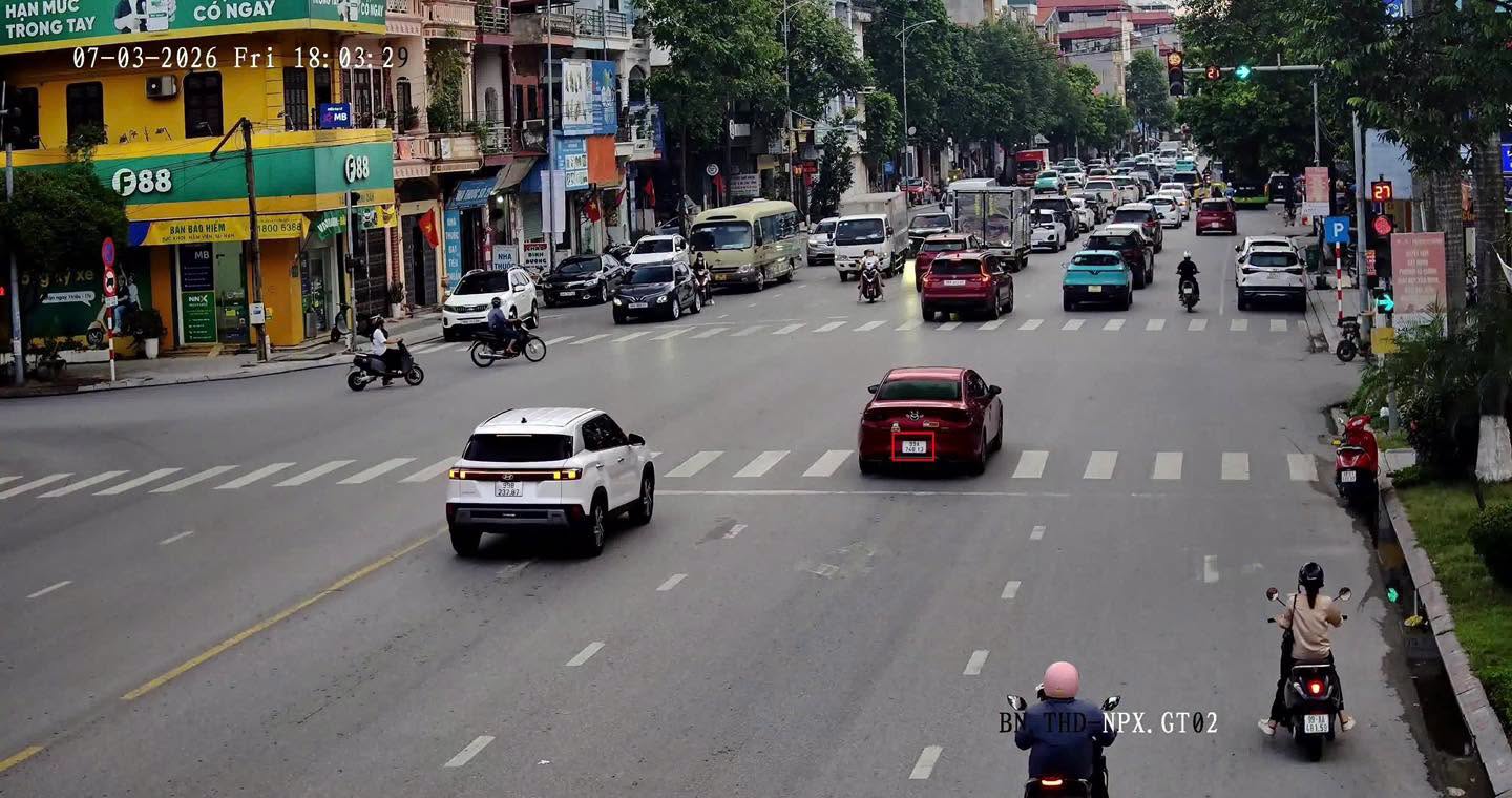 Ô tô vượt đèn đỏ. Ảnh: Phòng CSGT Công an tỉnh Bắc Ninh