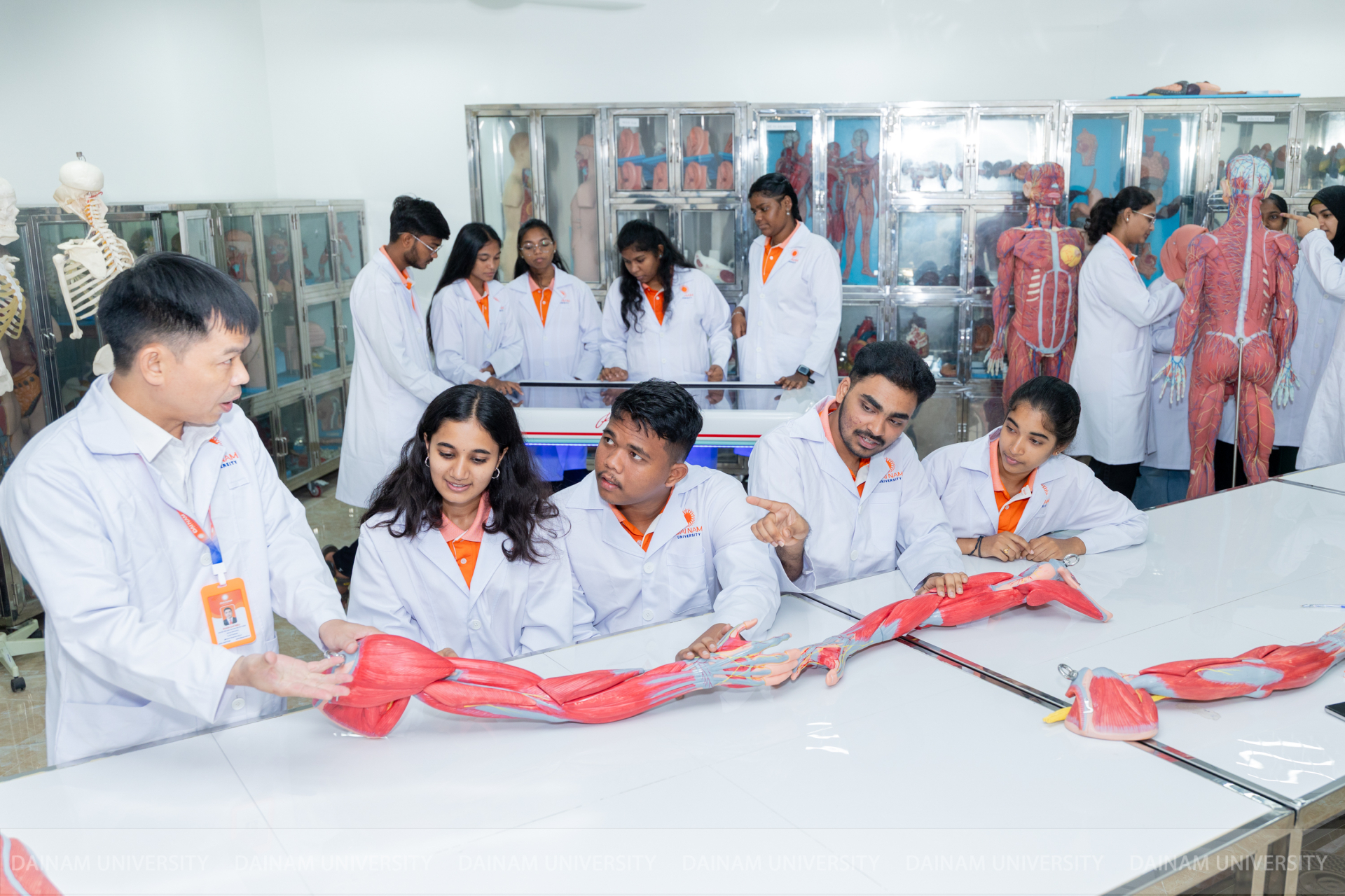 Sinh viên khối ngành Sức khỏe