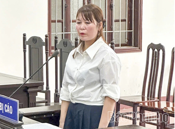 Bị cáo Hồ Thị Sáng tại phiên toà xét xử phúc thẩm (nguồn ảnh Báo Phú Thọ)