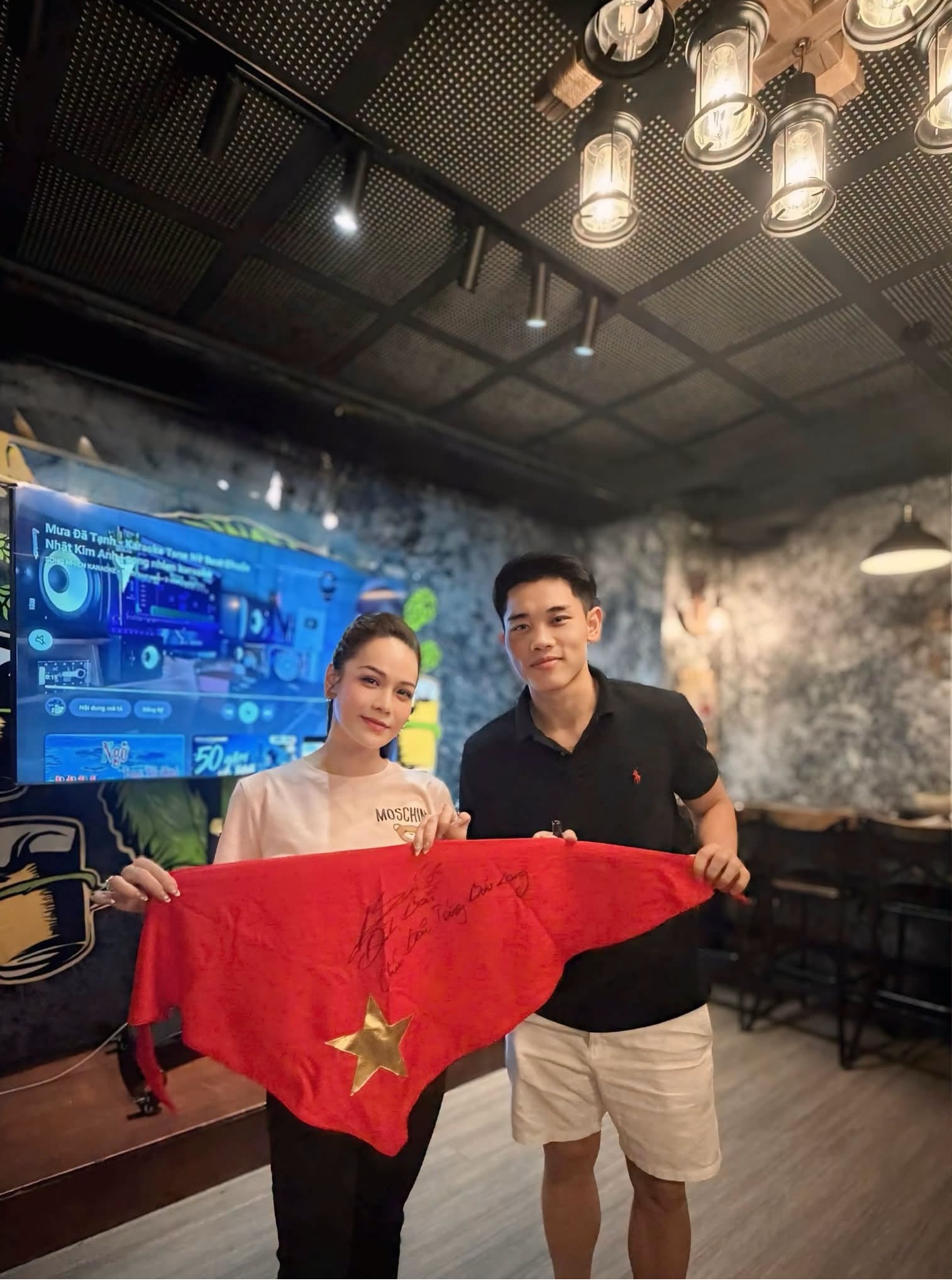 Nhật Kim Anh gửi lời chúc mừng đến Đình Bắc. Ảnh: FBNV