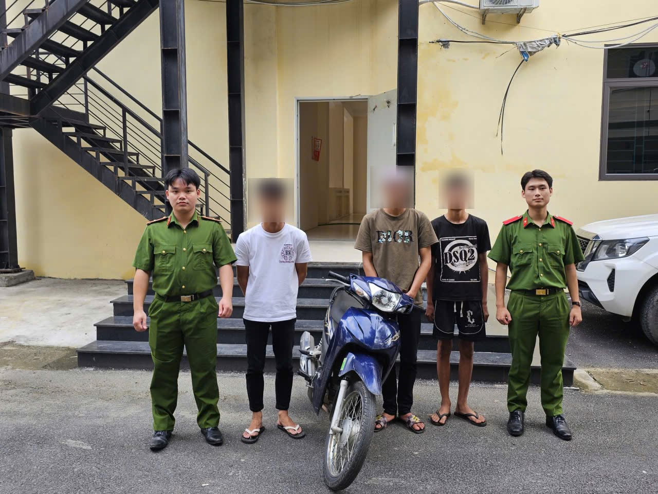 Lực lượng chức năng bắt được 3 đối tượng
