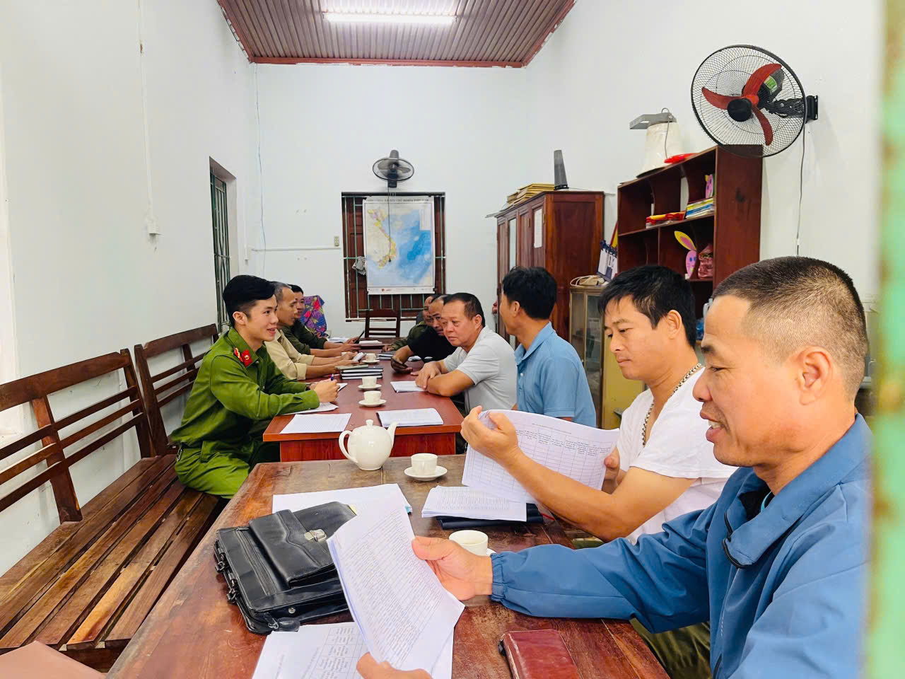 Công an xã Lạc Sơn, tỉnh Phú Thọ kịp thời ngăn chặn hai vụ lừa đảo, bảo vệ tài sản cho người dân