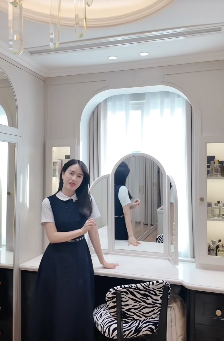 “MC xinh đẹp nổi tiếng nhất nhì VTV”: Lấy chồng là Tiến sĩ và cuộc sống 