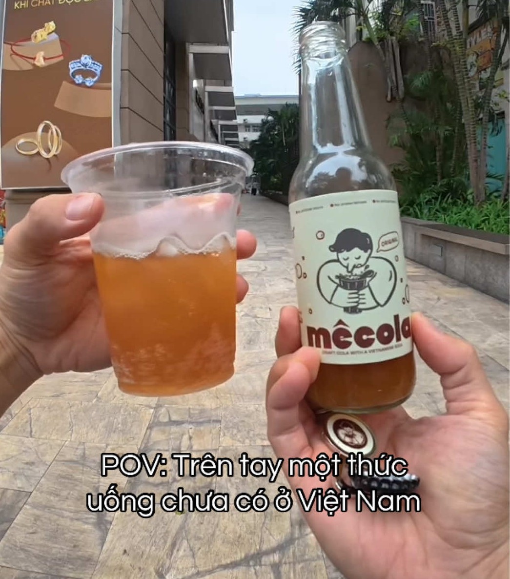 Sản phẩm được quảng bá là Cola thủ công đầu tiên tại Việt Nam.