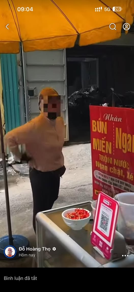 Nữ shipper 