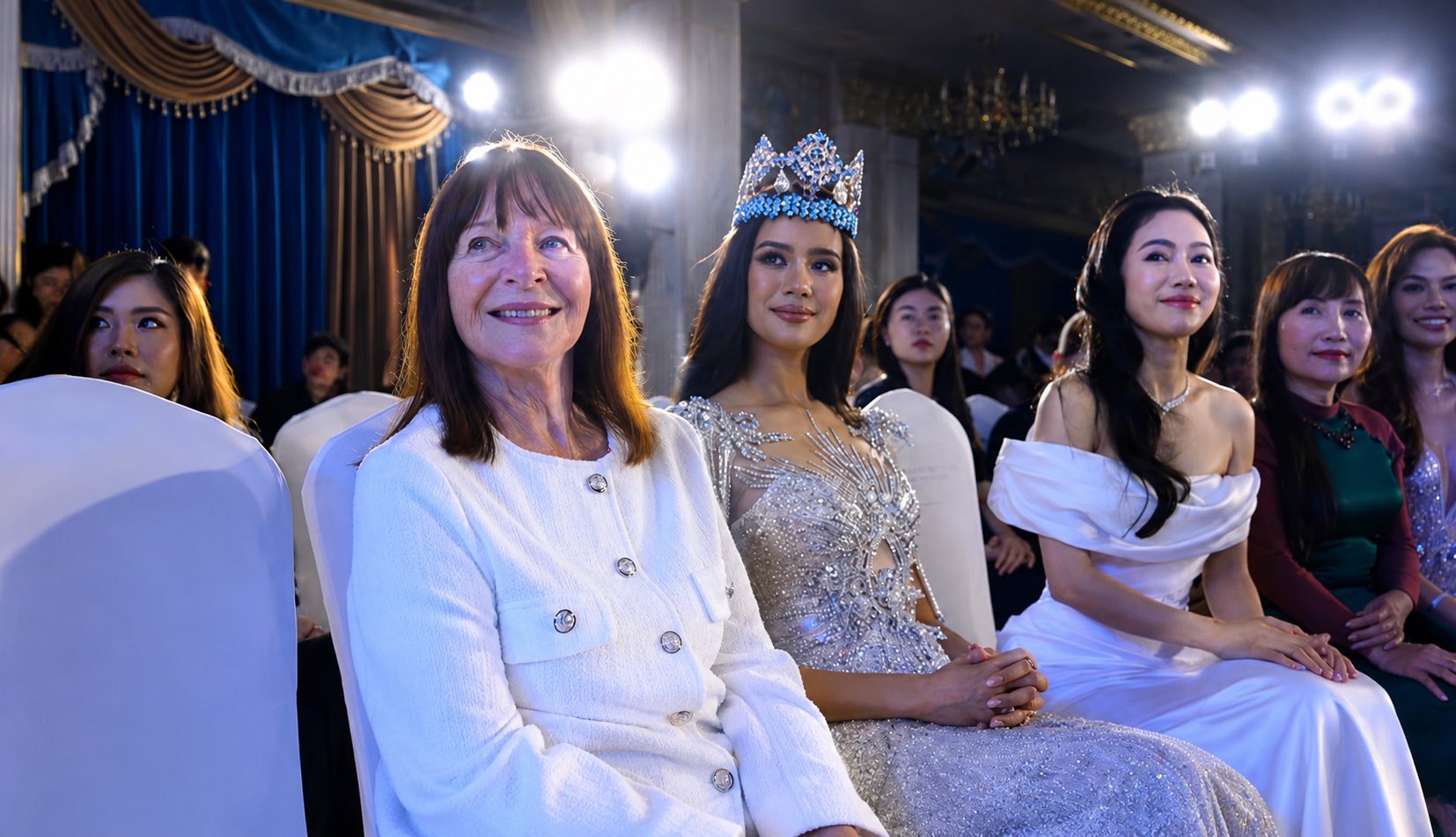 Bà Julia Morley, Chủ tịch - CEO Tổ chức Miss World.
