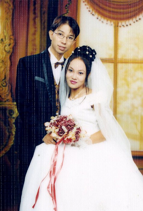 Long Nhật và bà xã lúc mới cưới.