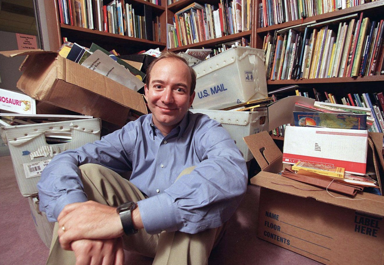 Tỷ phú Jeff Bezos ngày xưa