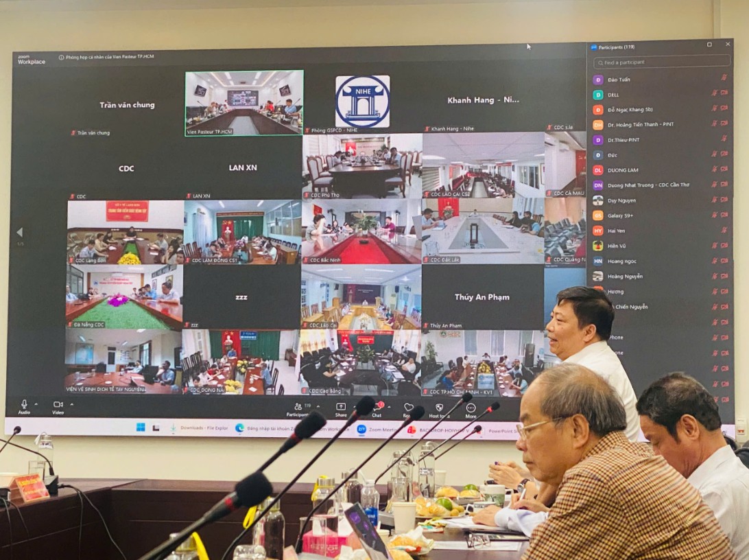 PGS.TS.BSCKII Nguyễn Vũ Trung, Viện trưởng Viện Pasteur Thành phố Hồ Chí Minh phát biểu tại cuộc họp
