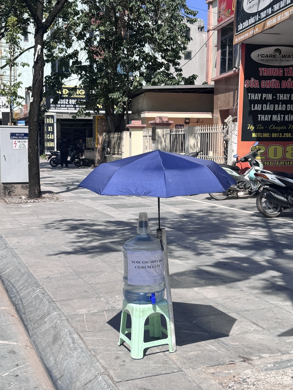 Hình ảnh đẹp ven đường trong những ngày chớm hè mà siêu nóng bức