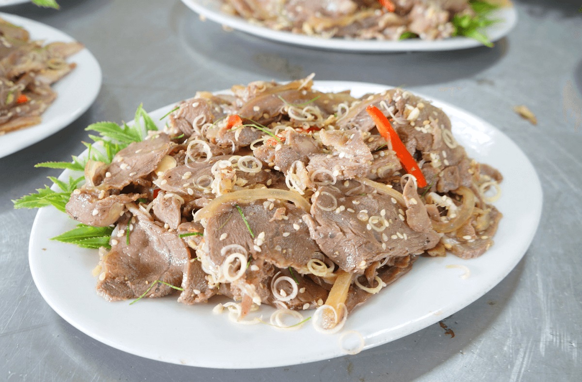 Thịt dê tái chanh, món đặc sản tại Ninh Bình