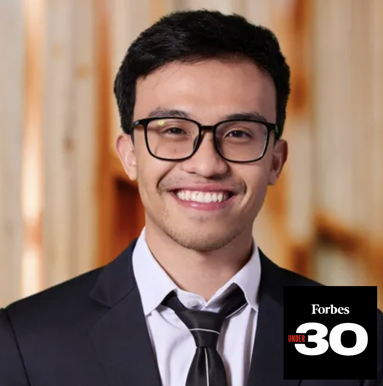 Hiếu Nguyễn – Học giả Knight-Hennessy, Stanford University (Ảnh: Forbes)