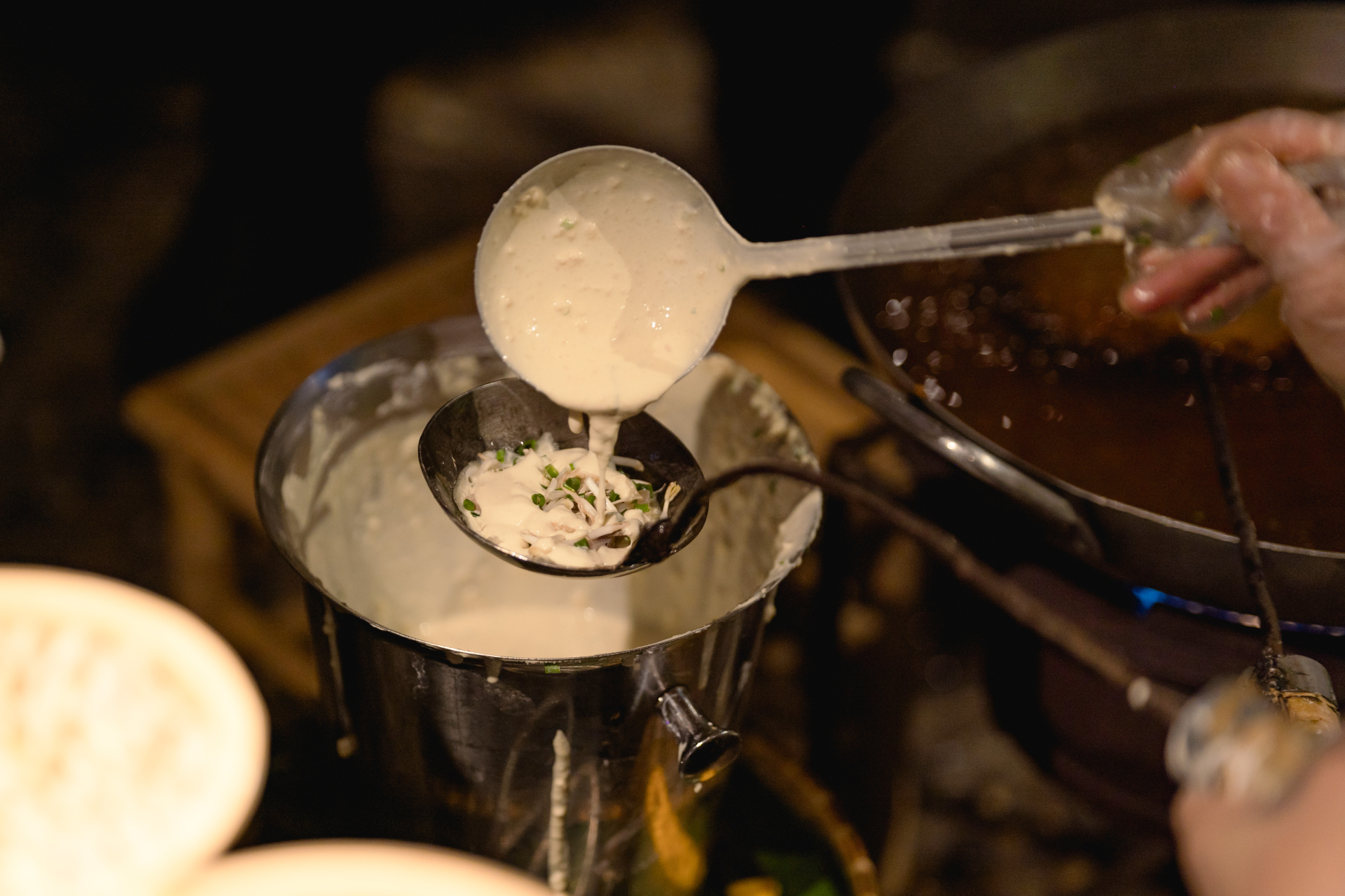 Bánh giá chợ Giồng