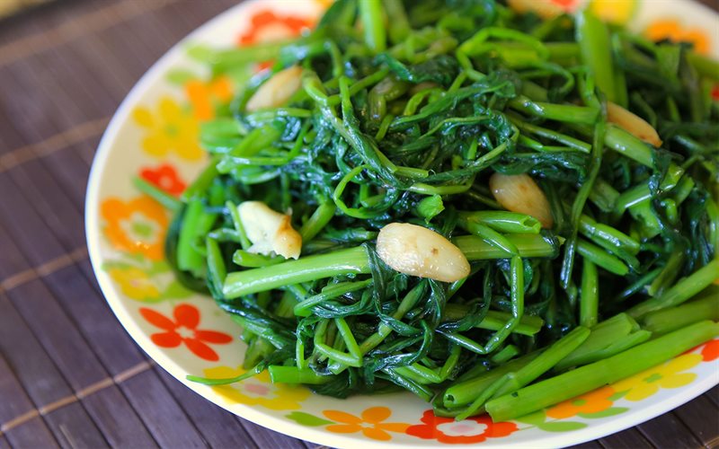 Không phải phở hay bánh mì: Việt Nam có món ăn siêu dân dã lọt TOP “ngon nhất Đông Nam Á”, mọc đầy quanh nhà 