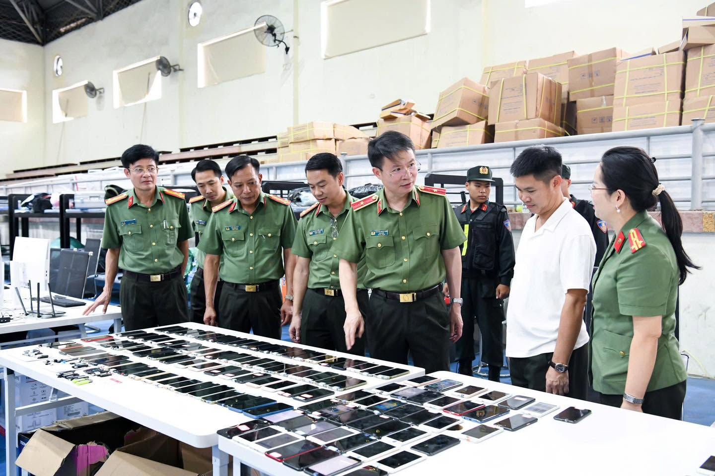 Đường dây lừa đảo quy mô lớn vừa được Công an Tỉnh Phú Thọ triệt phá (Ảnh: CATPT)