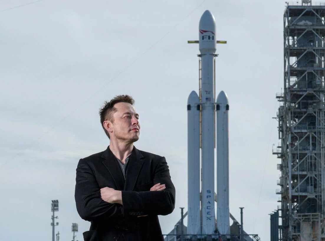 Elon Musk trở thành người đầu tiên trên thế giới có tài sản 1.000 tỷ USD.