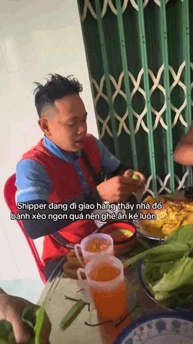 Đơn hàng của bạn đang cuốn bánh xèo.