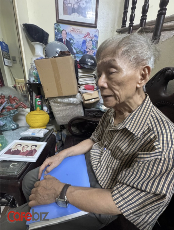 Đến nay, dù đã ở tuổi gần 90, ông vẫn cẩn thận lưu giữ toàn bộ hồ sơ, giấy tờ liên quan và mong sớm thu hồi lại căn nhà cùng số tài sản đã mất