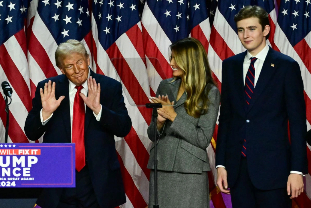 Nhiều người tiếc nuối vẻ ngoài điển trai, lịch lãm của Barron Trump