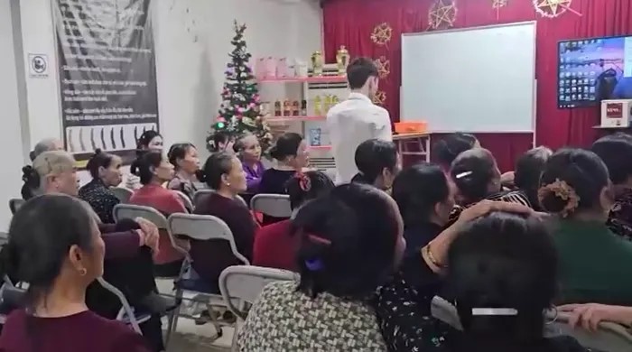 Hội thảo tặng quà - chiếc bẫy bắt đầu bằng sự tử tế