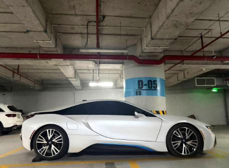 Chiếc xe BMW i8 từng gây sốt giới chơi xe một thời