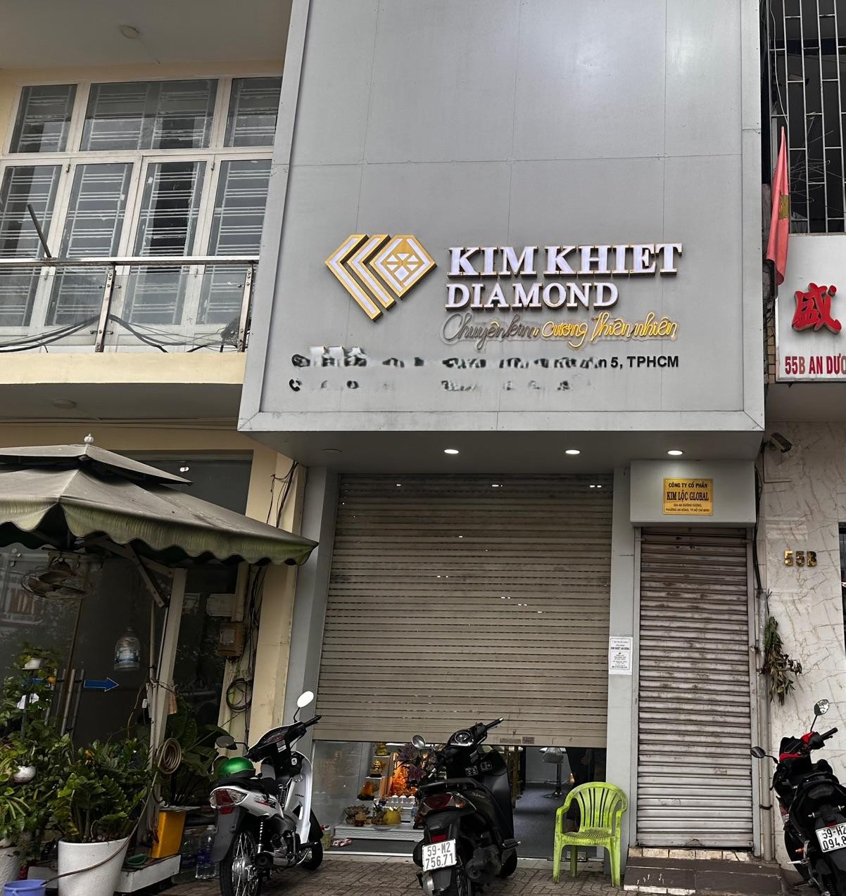 Từ “cơn sốt” đến “cơn lạnh”: Thị trường kim cương Việt Nam lao đao vì làn sóng bán tháo, nhiều cửa hàng