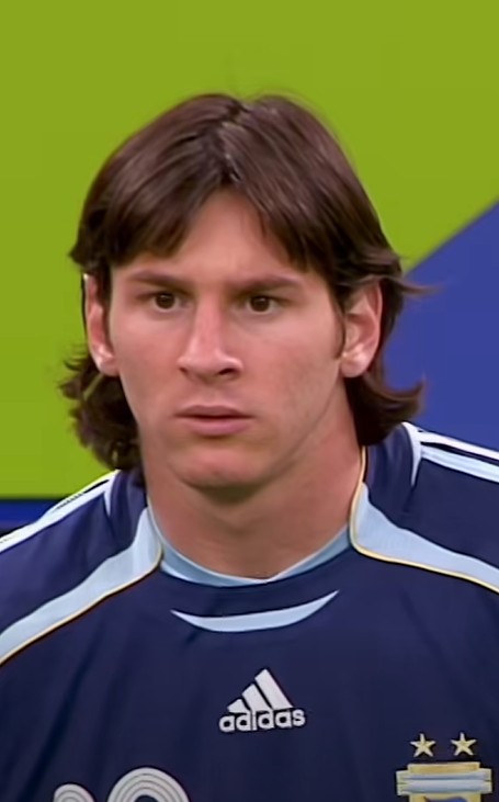Messi trong lần đầu ra sân ở đấu trường World Cup.