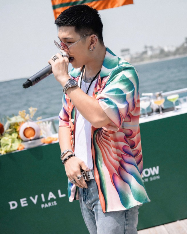 Ca sĩ Cường Seven