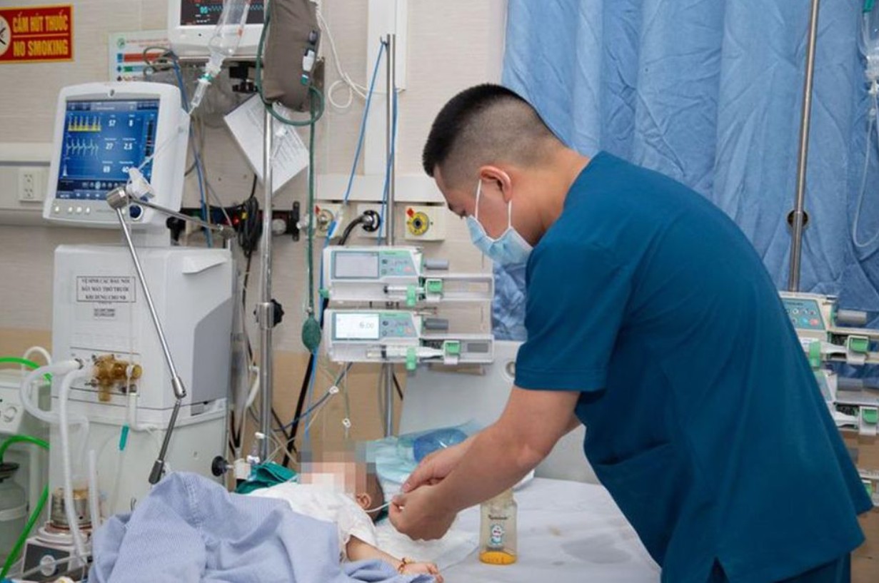 Bệnh tay chân miệng có thể chuyển biến nặng, thậm chí gây tử vong cho trẻ em