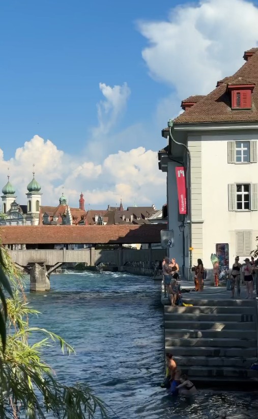 Anh Lê Phát Đạt (kênh Lepada) ghi lại hình ảnh ở Lucerne, Thụy Sĩ.