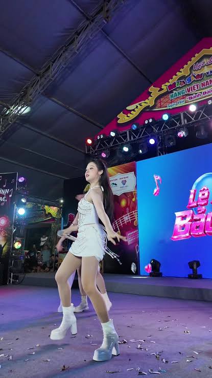 ‘Hoa khôi nhí Tây Đô’ Lê Huỳnh Bảo Ngọc là ai?