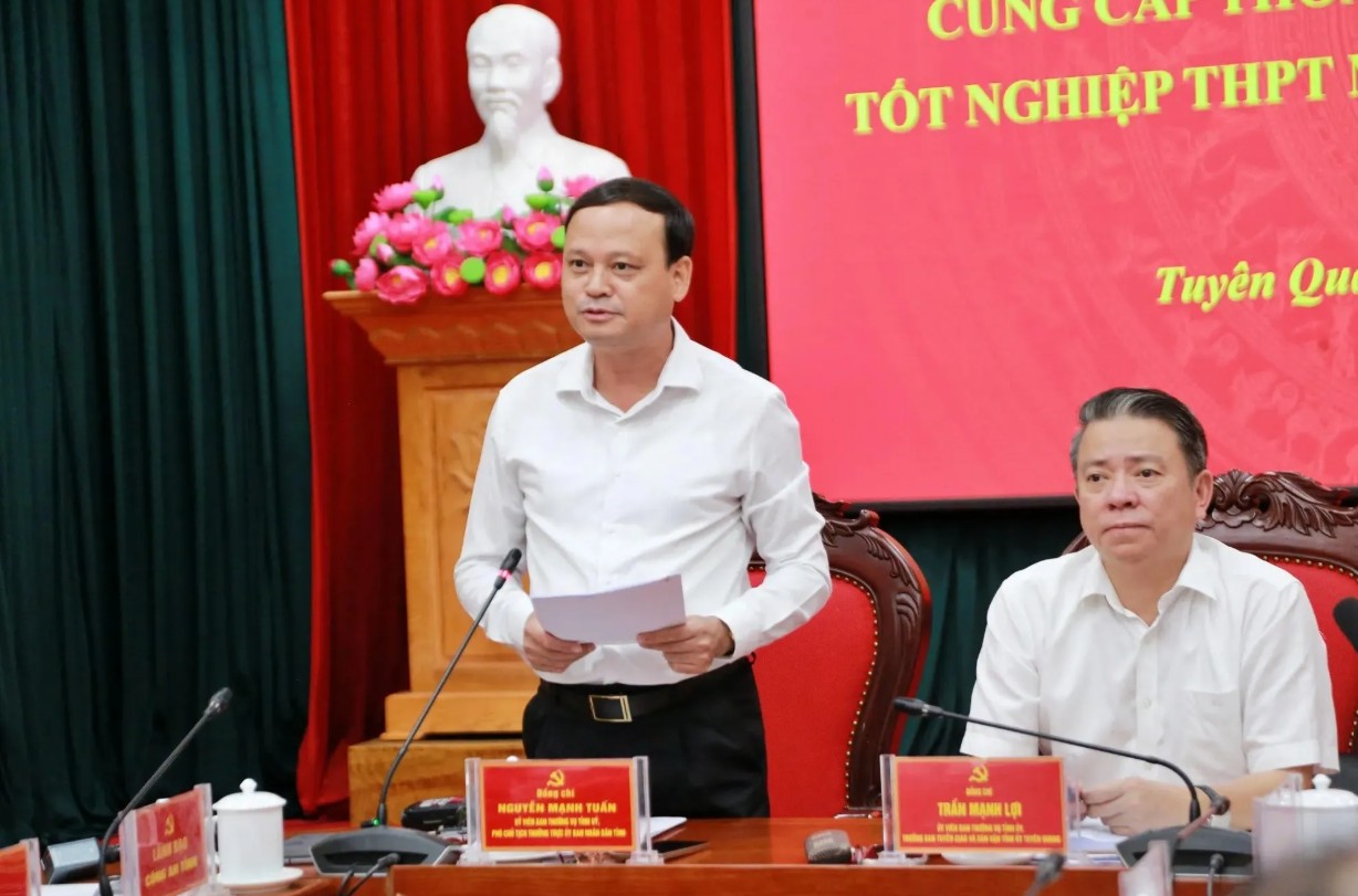 UBND tỉnh Tuyên Quang họp báo về kỳ thi tốt nghiệp THPT 2026 của tỉnh - Ảnh: Thanh Niên