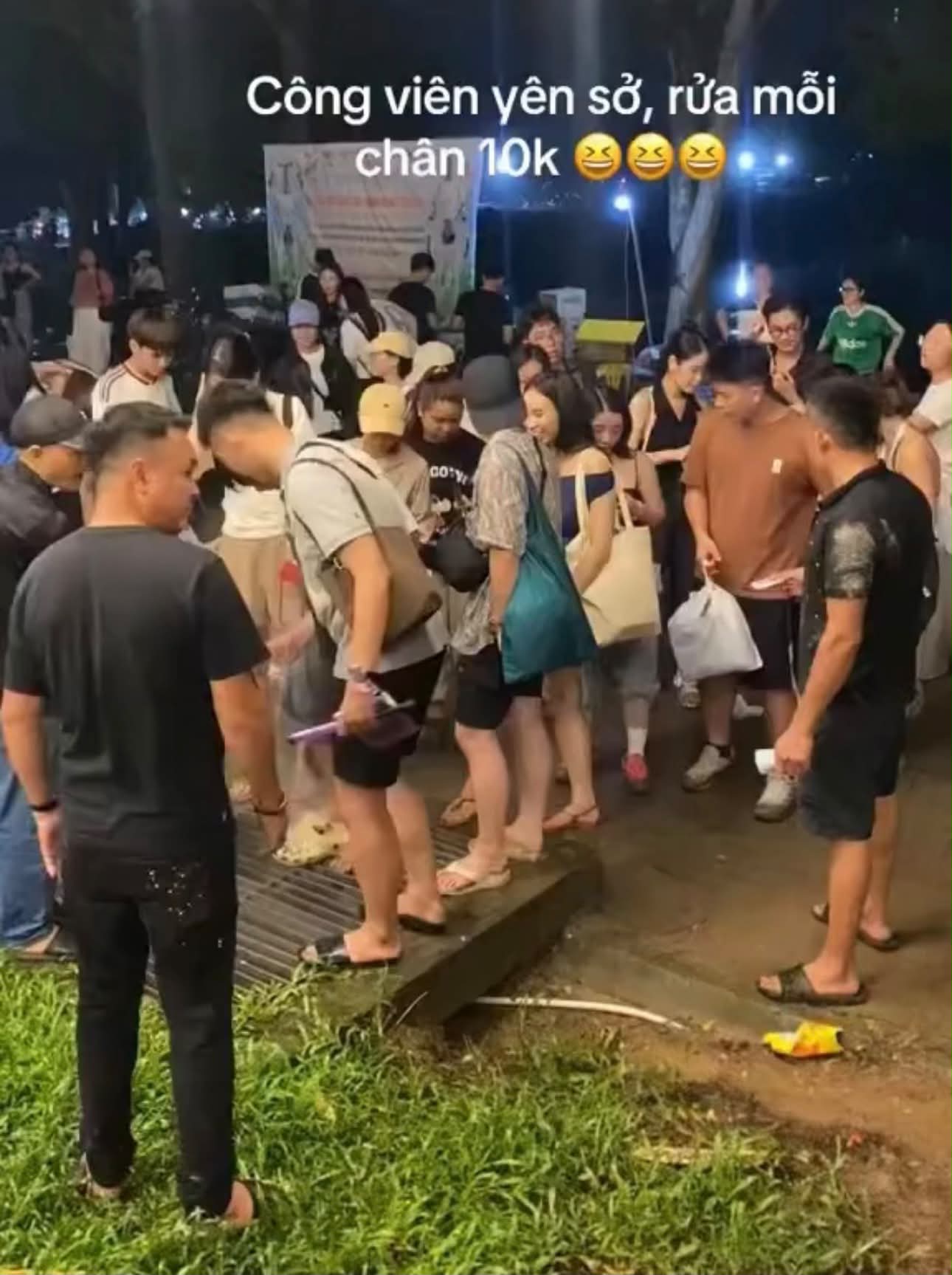 Xin lỗi như không xin lỗi, BTC Những thành phố mơ màng càng nói càng làm khán giả muốn… ‘phát điên’