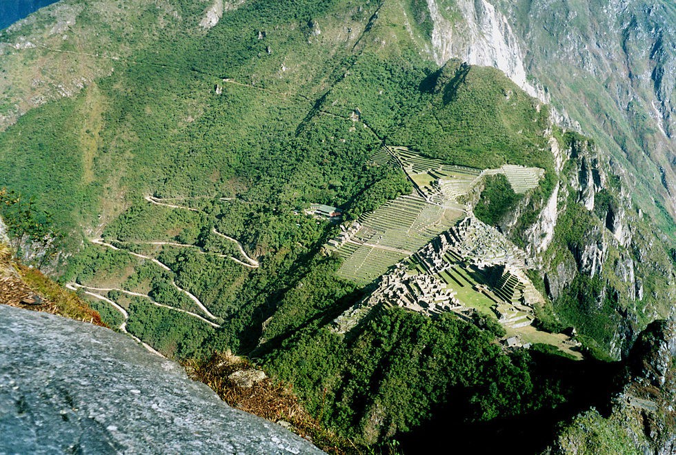 Peru nổi tiếng với những ngọn núi cao, khung cảnh đẹp.