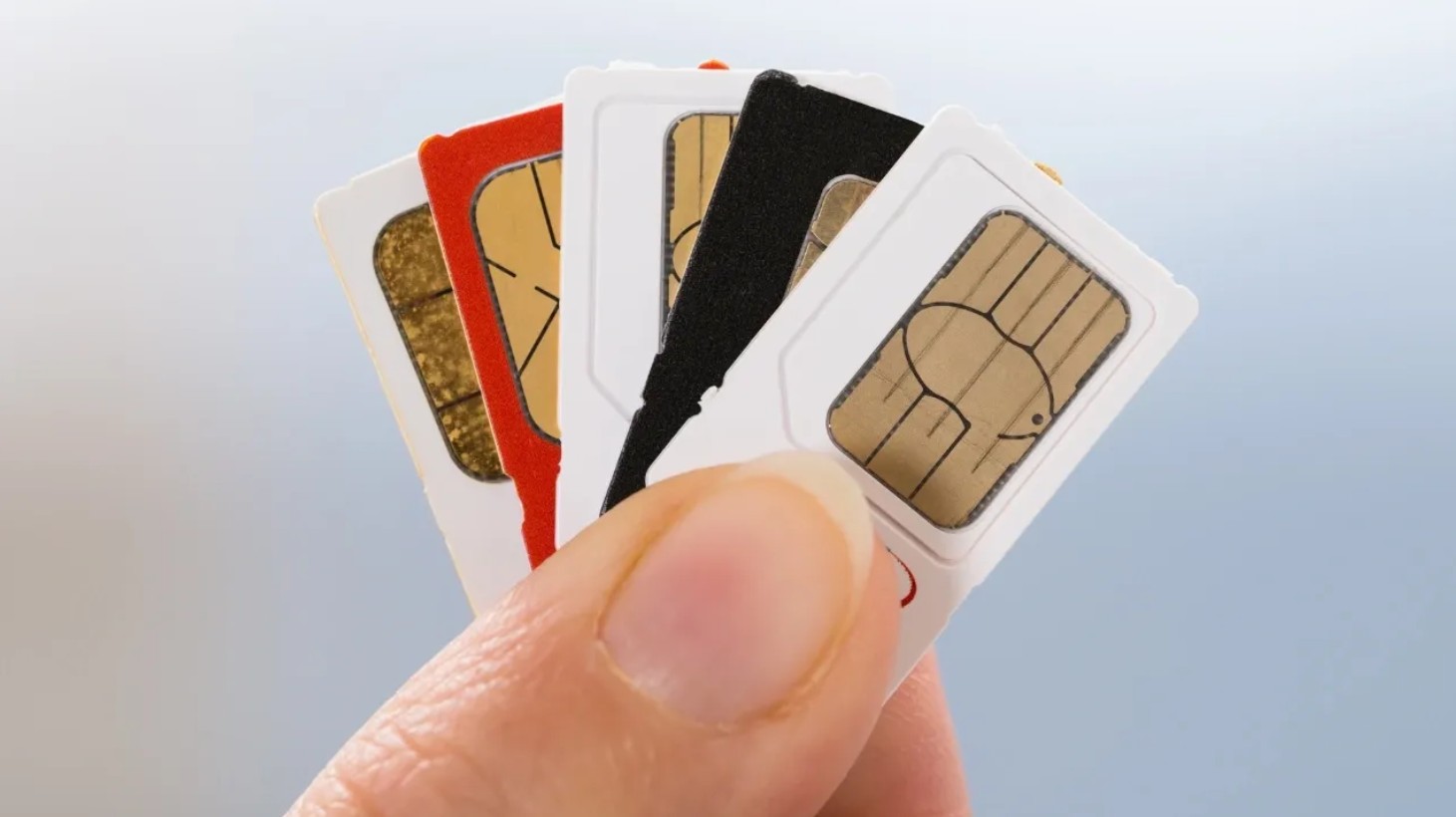 Chủ thuê bao cố tình sử dụng sim không chính chủ có thể đối diện nhiều mức phạt - Ảnh: Thanh Niên/London Cheapo