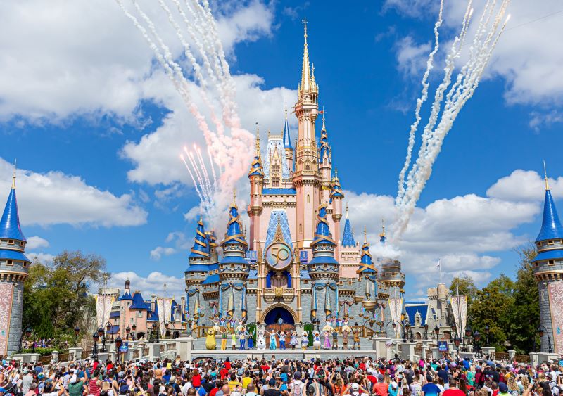 Disneyland đã phải lên tiếng xin lỗi.