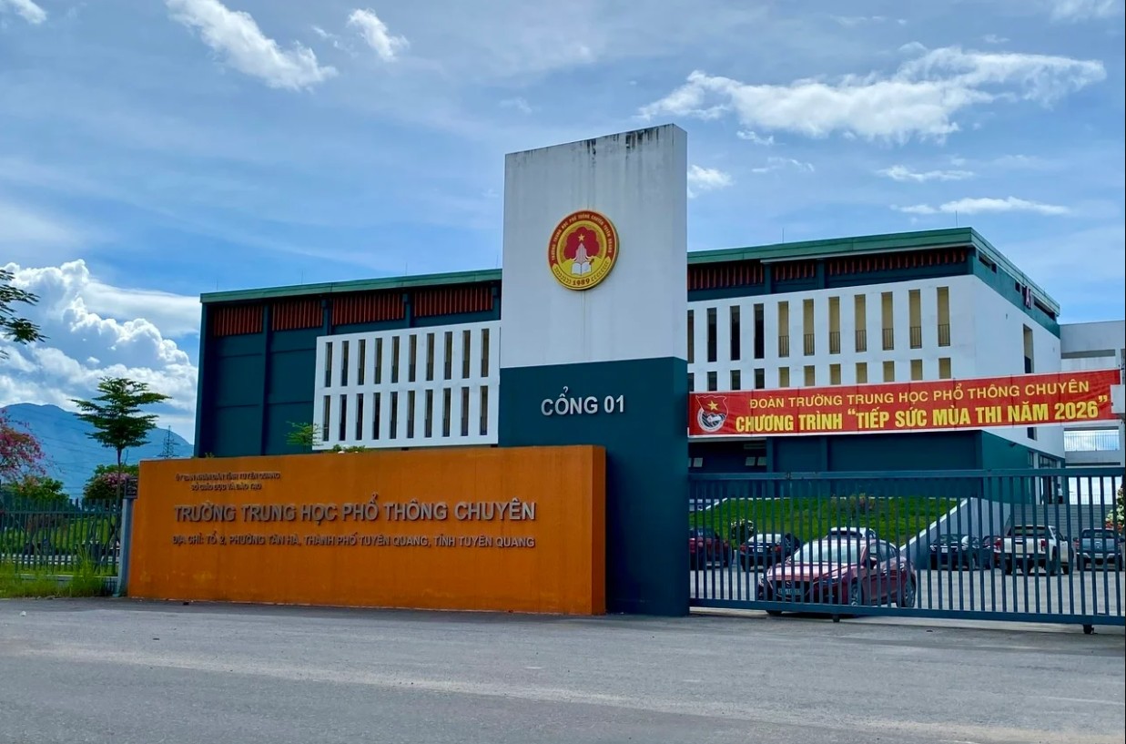 Nghi vấn có thêm bất thường ở môn tiếng Anh