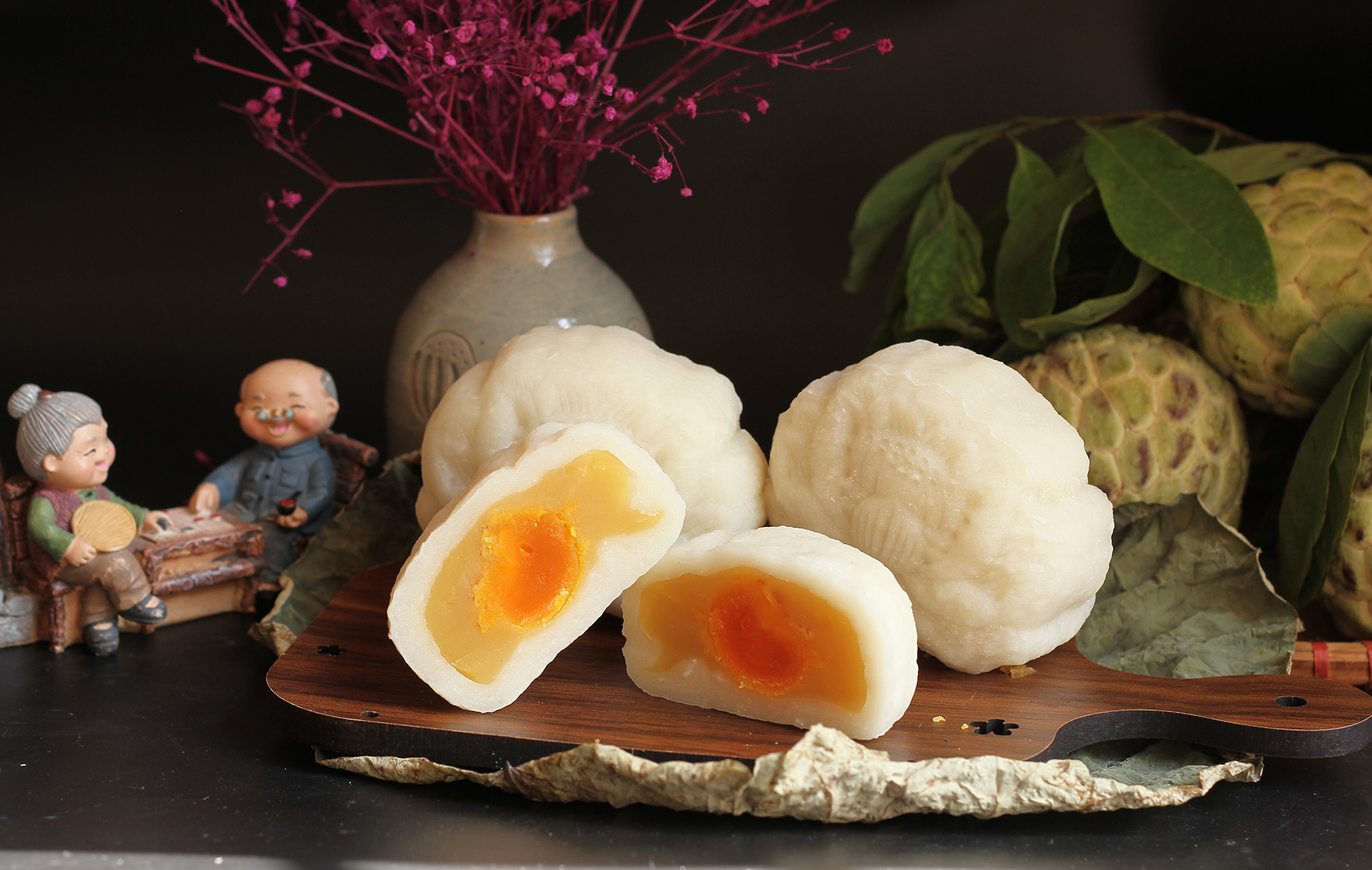 Cách ăn bánh trung thu cũng là một nét đẹp cần được gìn giữ