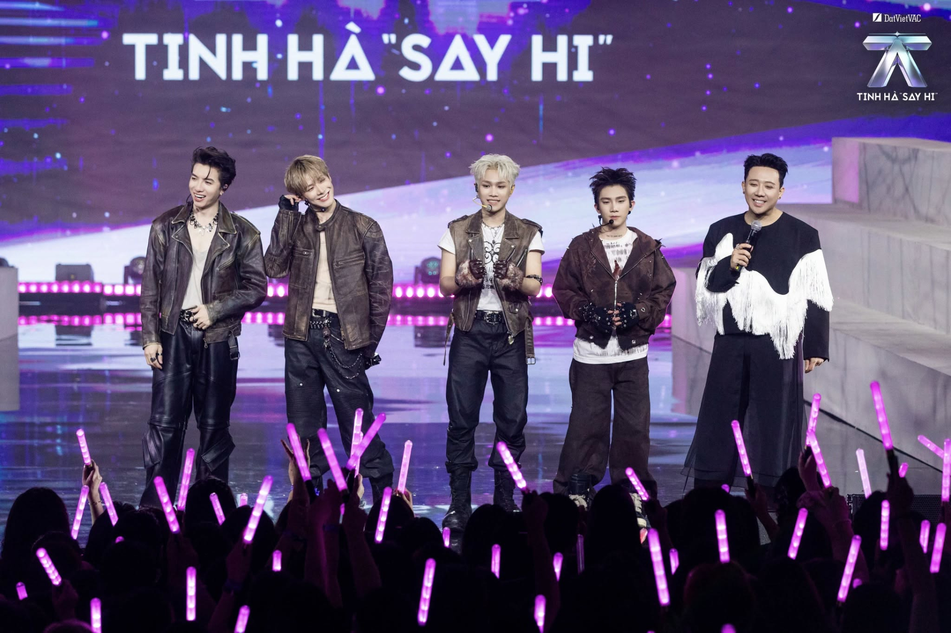 Cuộc đua lượt xem giữa hai gameshow âm nhạc đình đám tiếp tục nhận được nhiều sự chú ý (Ảnh: FB)