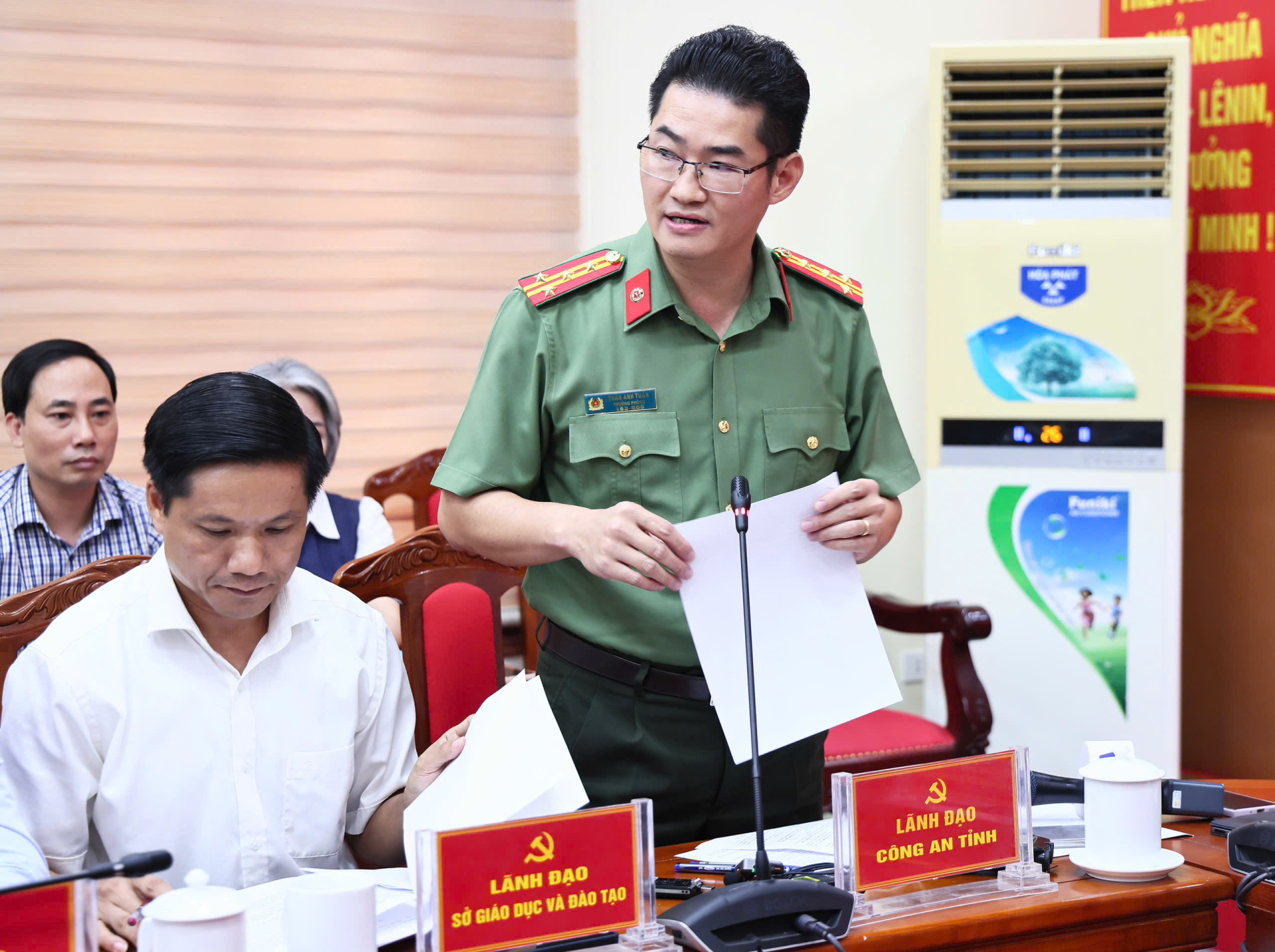 Đại diện Công an tỉnh Tuyên Quang trong họp báo hôm 9/7 - Ảnh: CATQ