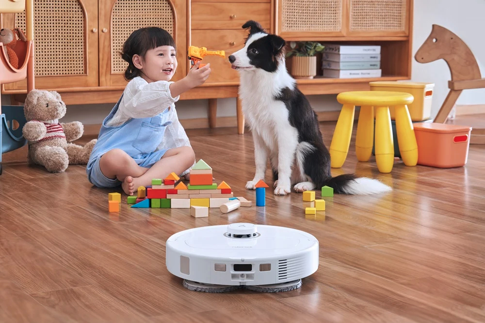 Robot nhỏ như thể trong nhà có thêm một
