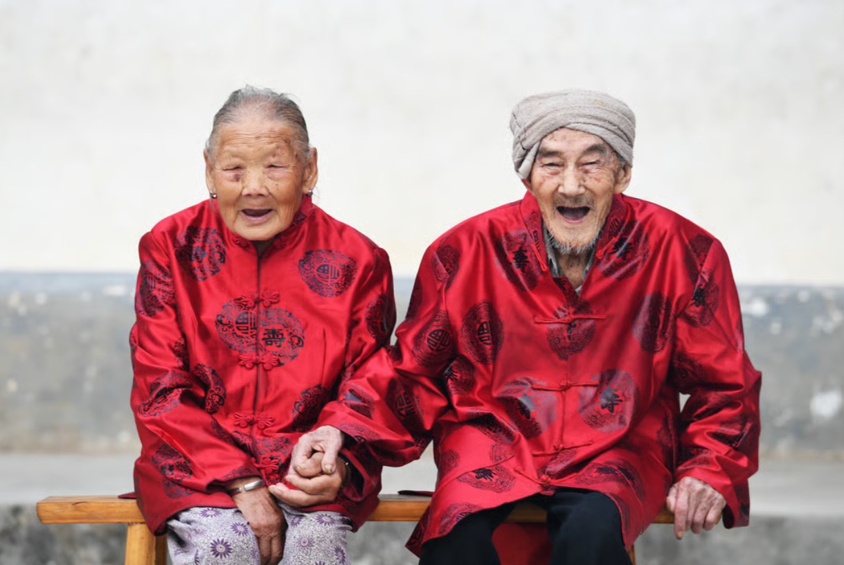 Ông Xiang Yongshan 100 tuổi, và cụ bà 101 tuổi