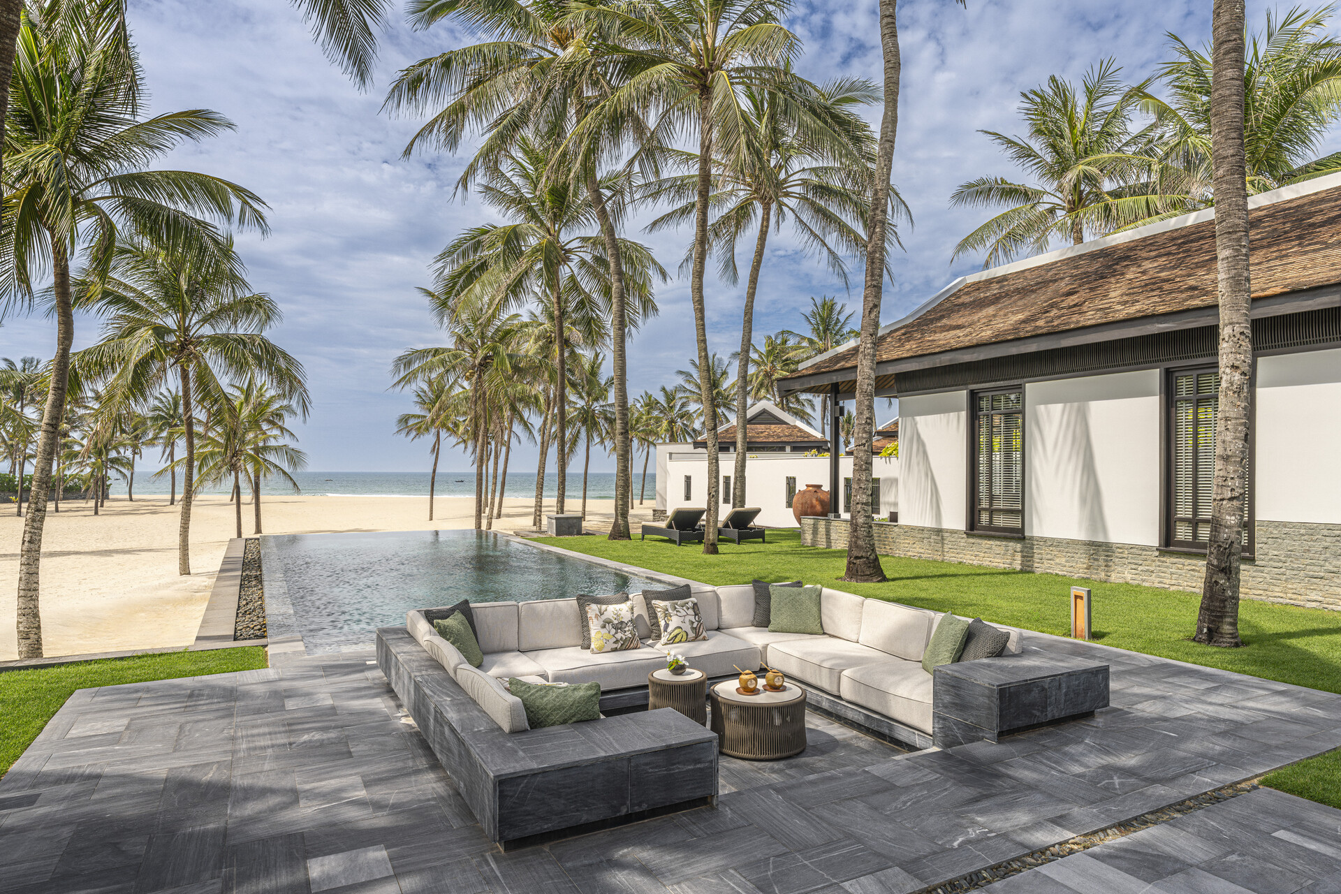 Hội An xuất hiện biệt thự nghỉ dưỡng 174 triệu đồng/đêm, trải nghiệm cuộc sống xa hoa đến mức nào?