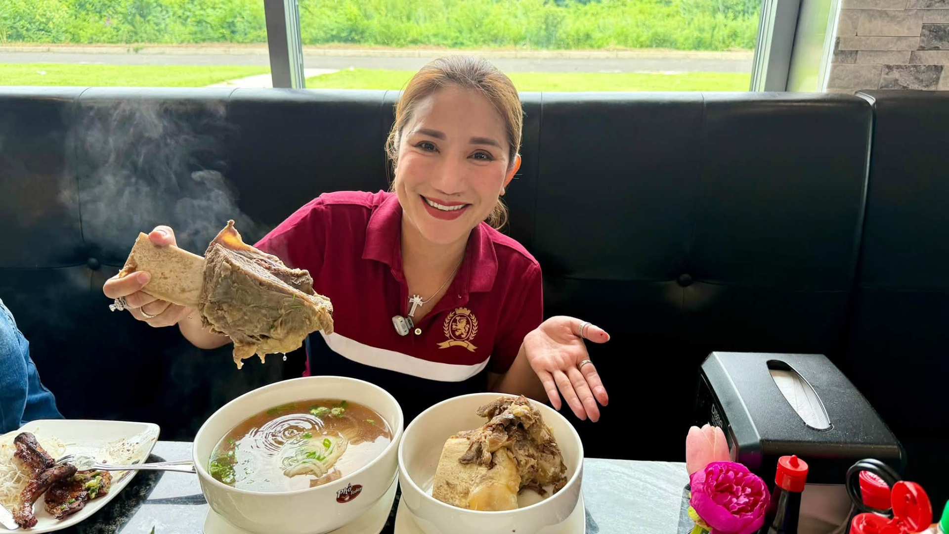 Những năm gần đây, cô dành nhiều thời gian hơn cho bản thân, gia đình, bạn bè và những trải nghiệm cá nhân. Ảnh: FBNV