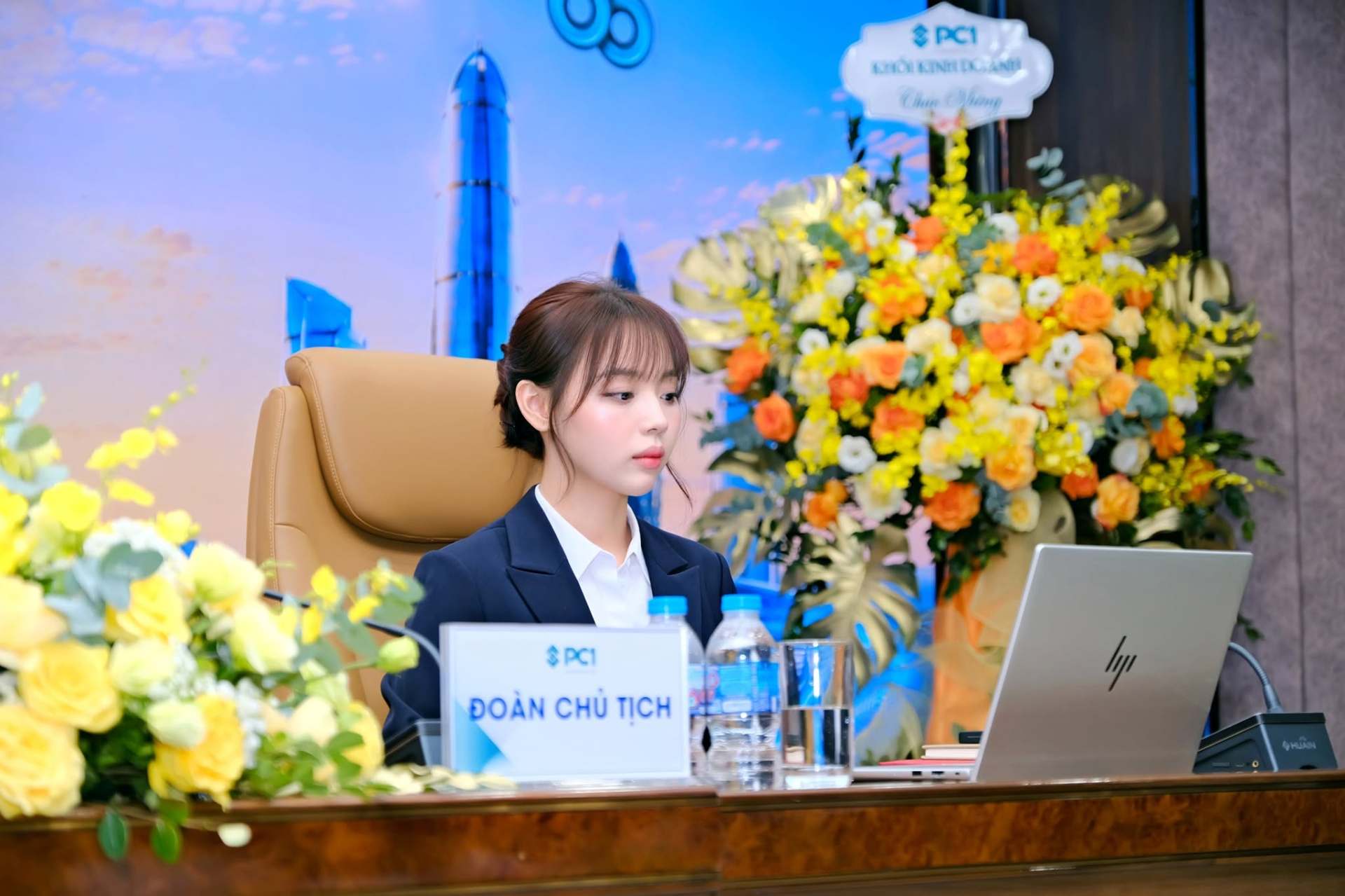 Tân chủ tịch sinh năm 1999 Trịnh Khánh Linh - Ảnh: PC1