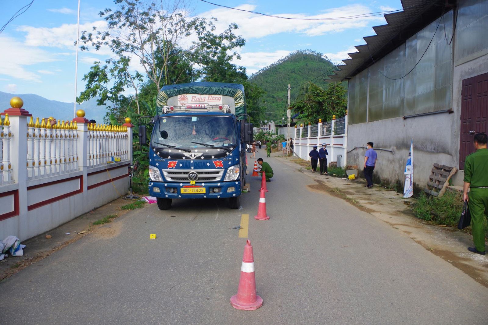 Hiện trường vụ tai nạn khiến 2 cháu nhỏ tử vong - Ảnh: CA Phú Thọ
