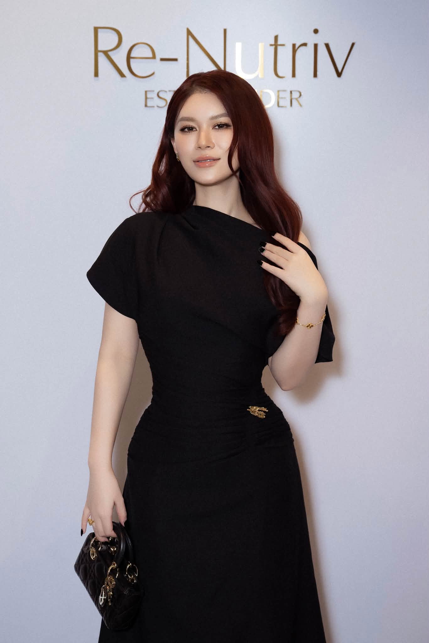 Ngọc Thanh Tâm là con gái duy nhất của nữ đại gia thủy sản - doanh nhân Bích Hằng