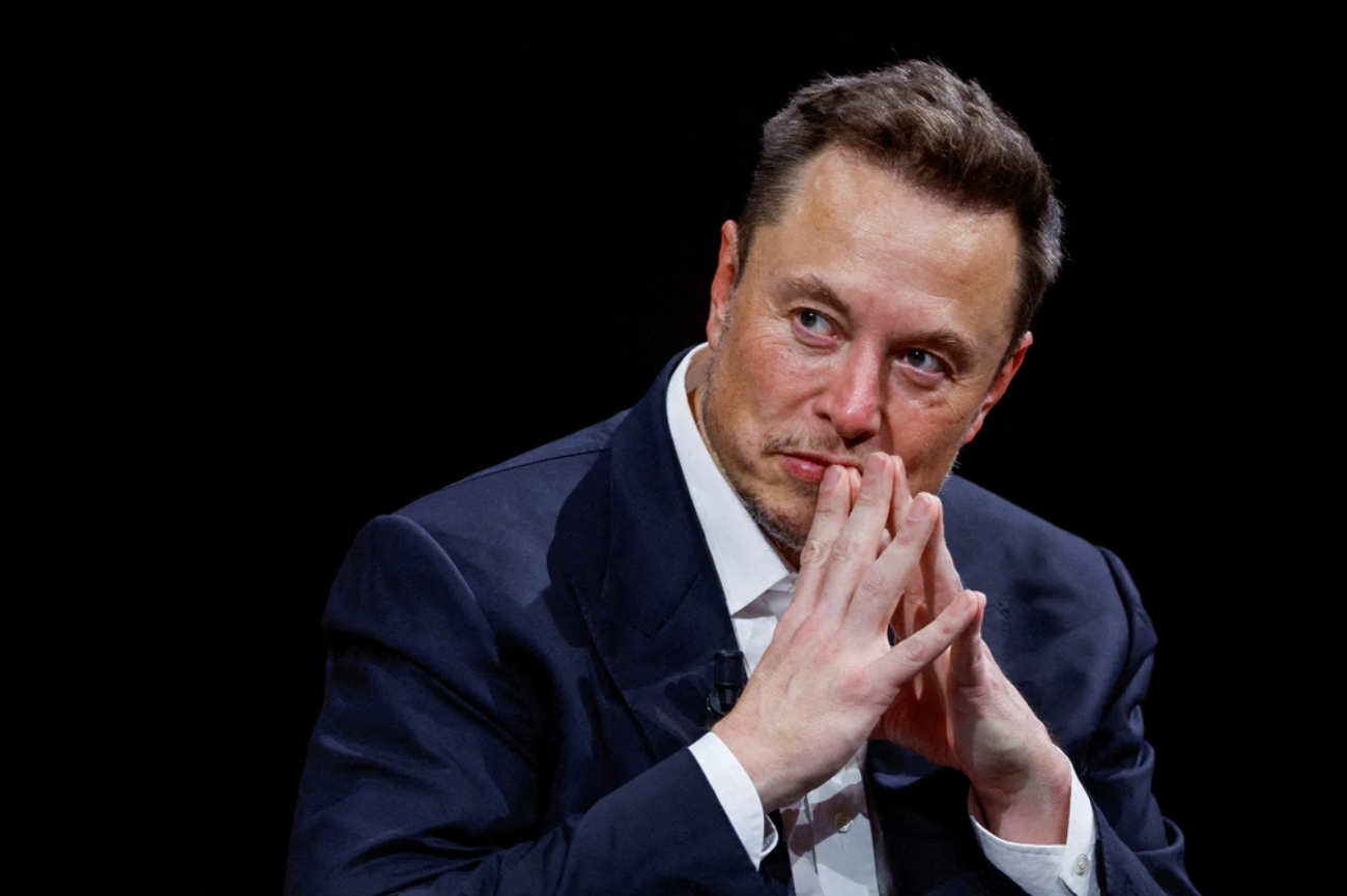 Ông chủ SpaceX từng trải qua 5 cuộc phẫu thuật lưng và cổ - Ảnh: Reuters